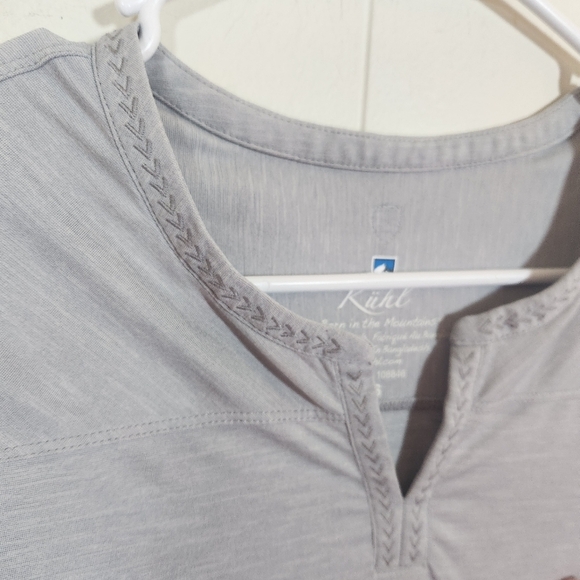 Kuhl Allegro Gray Split Neck Short Sleeve Activewear Top Size Small - Picture 9 of 16